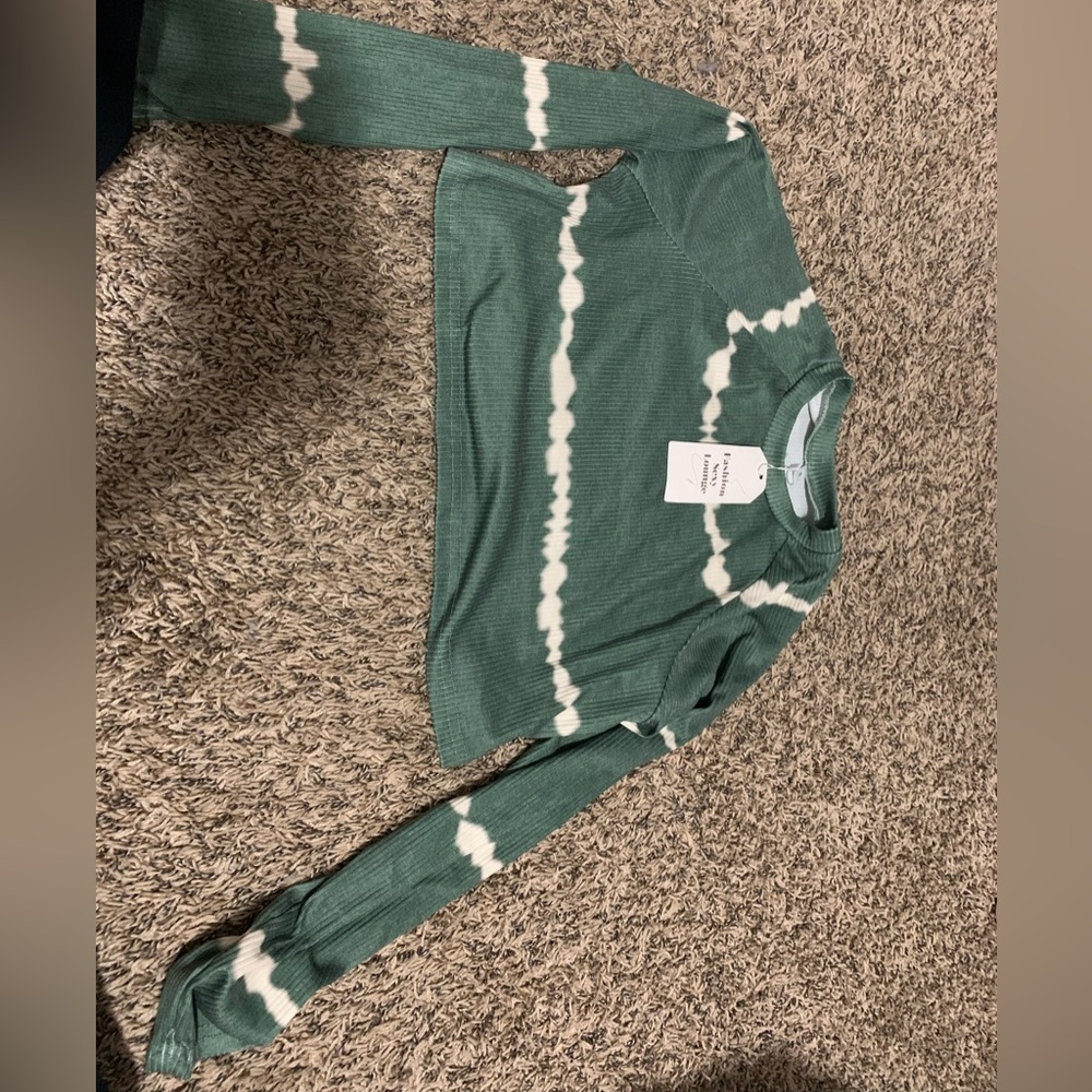 Long sleeve fashion tee